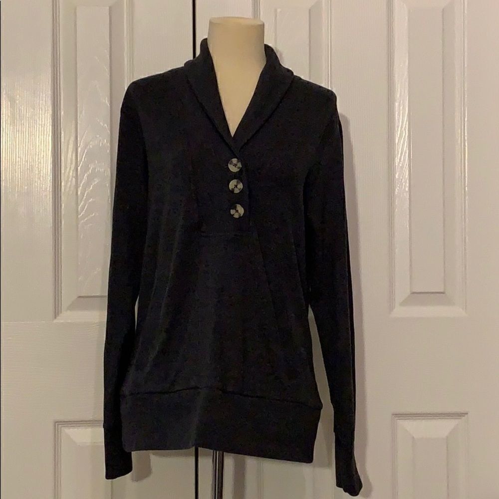 Natural Reflections woman’s grey sweater